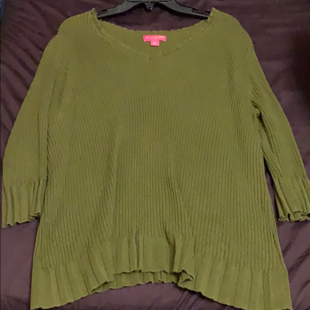 Green maternity shirt